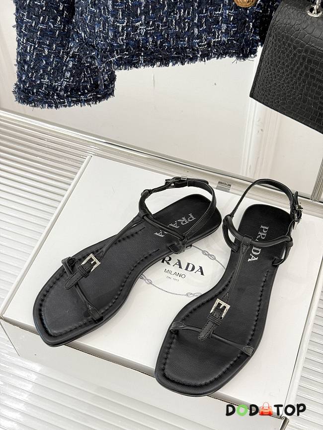Prada Leather thong sandals black 02 - 1