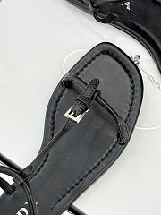 Prada Leather thong sandals black 02 - 3