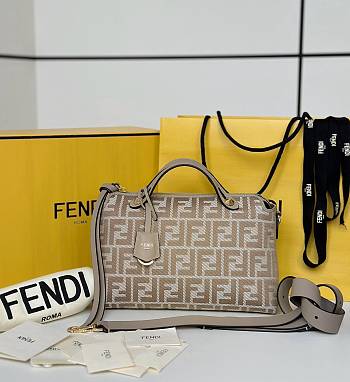 Fendi Women's Shoulder Bag in gray size 28x12x18cm