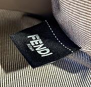 Fendi Women's Shoulder Bag in gray size 28x12x18cm - 2