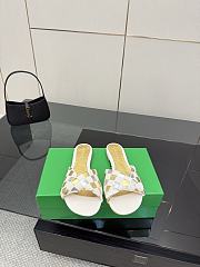 Bottega Veneta slides 01 - 1