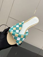 Bottega Veneta slides 02 - 4