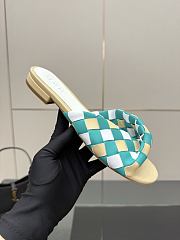 Bottega Veneta slides 02 - 3