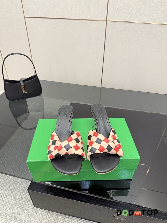 Bottega Veneta slides 03 - 1