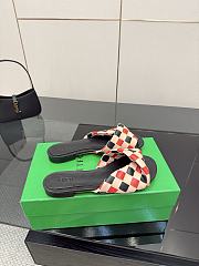 Bottega Veneta slides 03 - 6