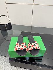 Bottega Veneta slides 03 - 4