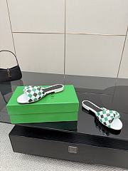 Bottega Veneta slides 04 - 2