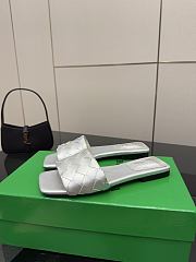 Bottega Veneta slides 06 - 5