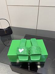 Bottega Veneta slides 08 - 4
