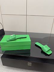 Bottega Veneta slides 08 - 3