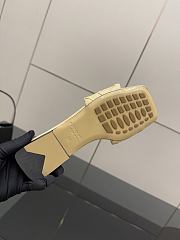 Bottega Veneta slides 09 - 4