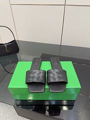 Bottega Veneta slides 12 - 5