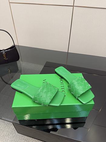Bottega Veneta slides 13