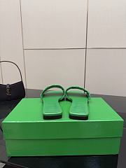 Bottega Veneta slides 13 - 4