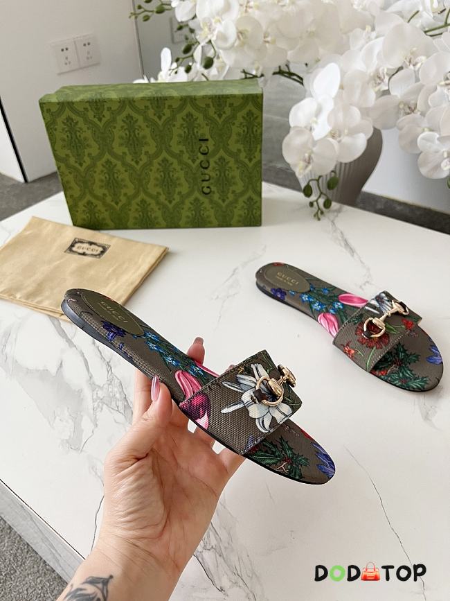 Gucci Women's mules with bit green - 1