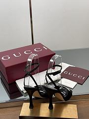 Gucci Women's sandals with crystal horsebit black - 6