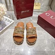 Gucci Women's GG platform sandal brown - 6