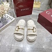 Gucci Women's GG platform sandal white - 6