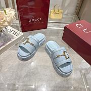Gucci Women's GG platform sandal blue - 5