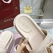 Gucci Women's GG platform sandal beige - 5