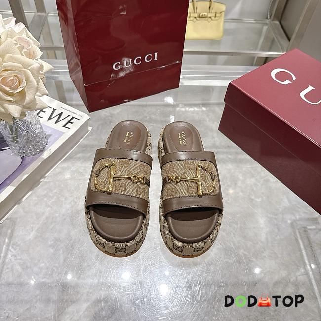 Gucci Women's GG platform sandal brown 01 - 1