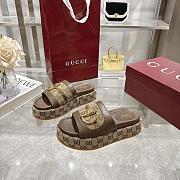Gucci Women's GG platform sandal brown 01 - 3