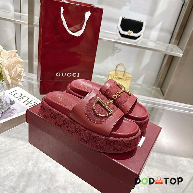 Gucci Women's GG platform sandal red - 1