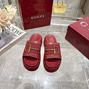 Gucci Women's GG platform sandal red - 5