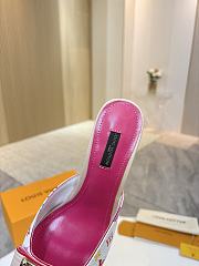 Louis Vuitton slides 02 - 6
