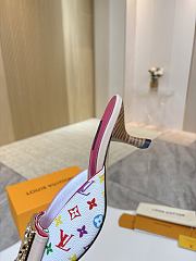 Louis Vuitton slides 02 - 5