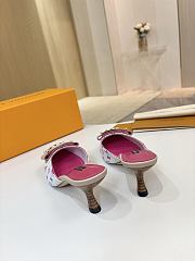 Louis Vuitton slides 02 - 4