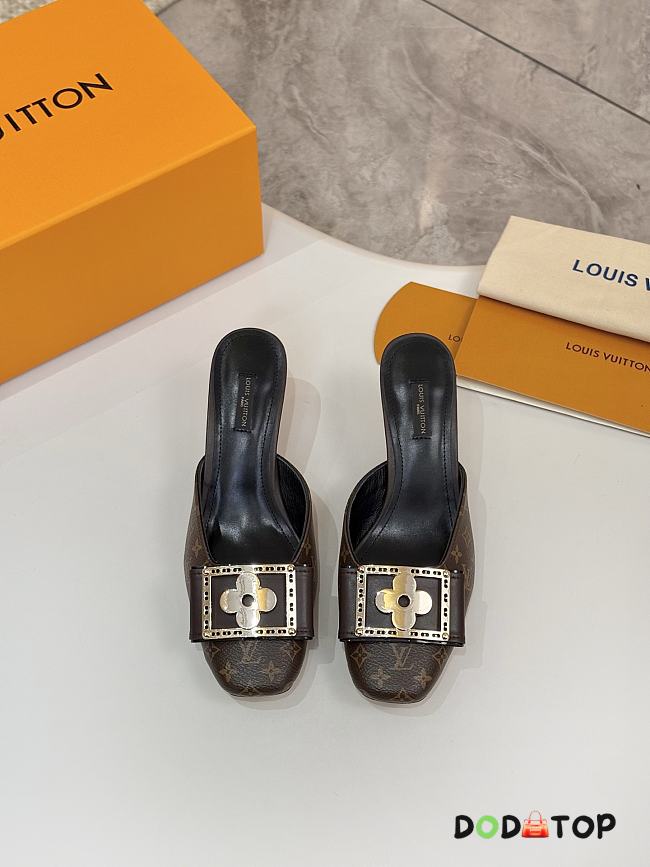 Louis Vuitton slides 03 - 1