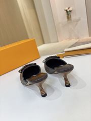 Louis Vuitton slides 03 - 6
