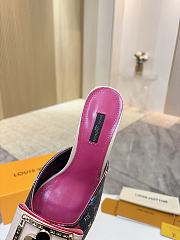 Louis Vuitton slides 04 - 6