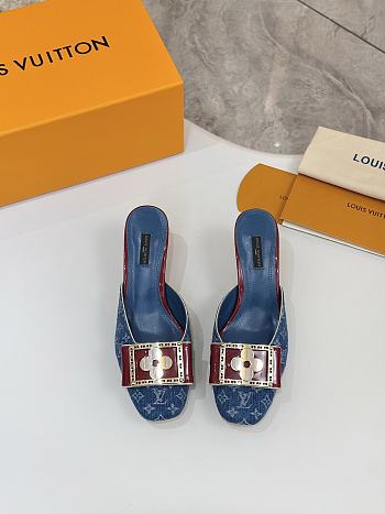 Louis Vuitton slides 05