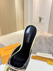 Louis Vuitton slides 06 - 2