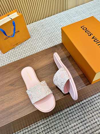 Louis Vuitton 1AHM67 Lily Flat Mule pink