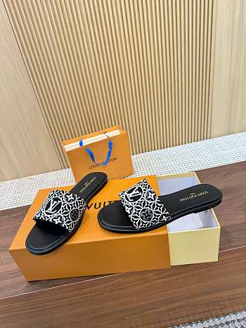 Louis Vuitton 1AHM67 Lily Flat Mule black