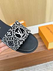 Louis Vuitton 1AHM67 Lily Flat Mule black - 5