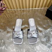 Versace Medusa satin flat sandals light grey  - 4