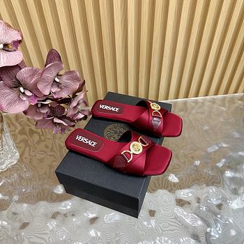 Versace Medusa satin flat sandals light red