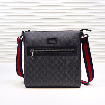 Gucci Messenger GG Supreme Black/Grey bag size 27x28.5x7