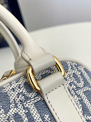 Dior D-Vibe East-West Nano Bag Blue Dior Oblique Chambray size 20.5x7x12cm - 5
