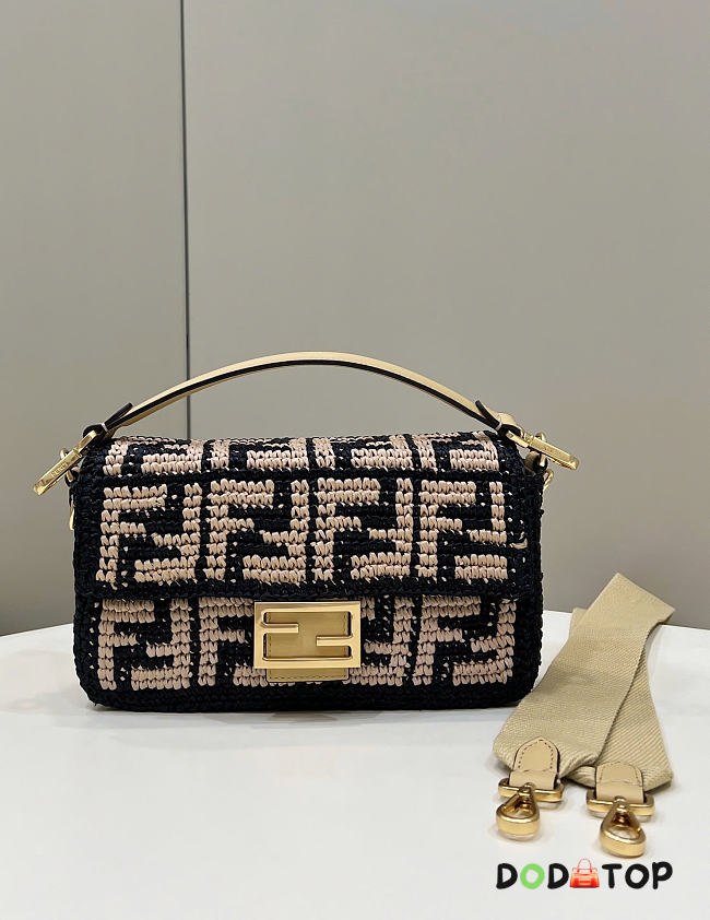 Fendi Baguette bag size 27×6×15cm - 1