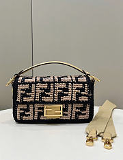Fendi Baguette bag size 27×6×15cm - 1
