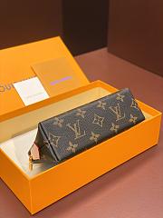 Louis Vuitton Pouch size 19x12x6 cm - 2