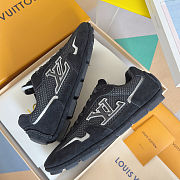 Louis Vuitton 1AHTZK LV Rally Sneaker black men - 1