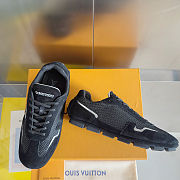 Louis Vuitton 1AHTZK LV Rally Sneaker black men - 3