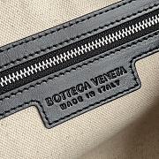 Bottega Veneta Intrecciato small camera bag black size 24.5x15x6cm - 2