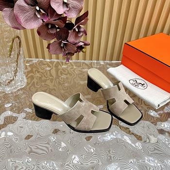 Hermes sandals height 01